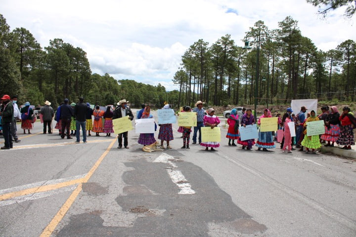 Manifestación de las comunidades indígenas integrantes de REDETI en Barrancas del cobre 03-10-2021)
